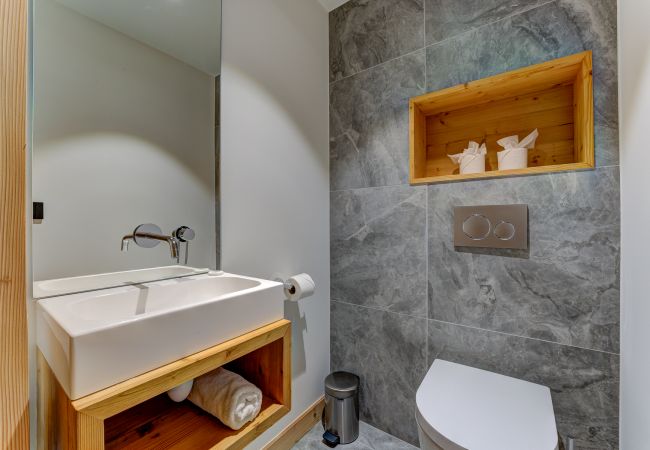 Separate WC for Bedrooms 3 and 4 Chalet les Trois Soeurs has a separate WC for Bedroom 3 and Bedroom 4