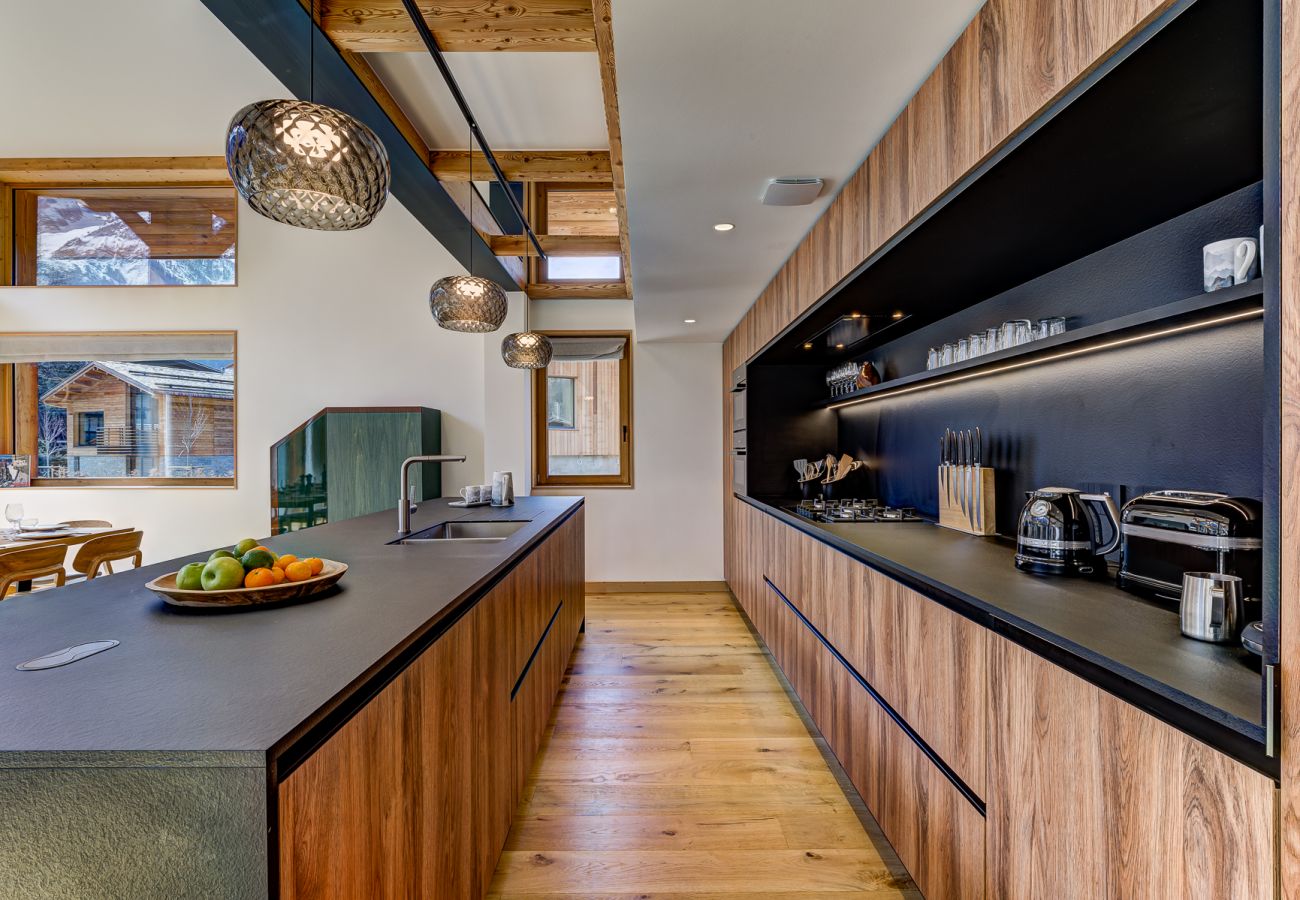 Generous storage and work space  The kitchen of Chalet les Trois Soeurs has generous storage and work space