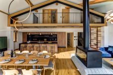 Chalet les Trois Soeurs has beautiful architecture and interior design