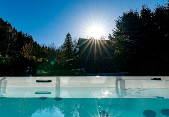 Swim Spa offering option of hot tub or outdoor swimming pool The Swim Spa at Chalet les Côtés du Lavancher offers the  option of a hot tub or outdoor swimming pool.