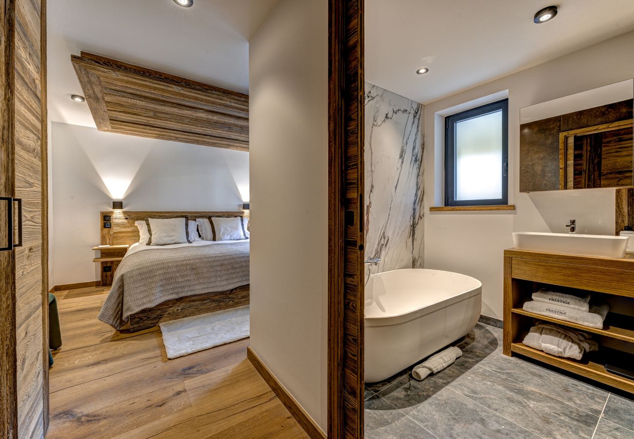 5 bedrooms sleeping 10- 12 people  (Bedroom 1 shown)   Chalet les Côtés du Lavancher has 5 bedrooms sleeping 10- 12 people.